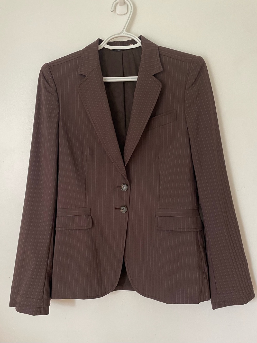 Gucci brow pinstriped single breasted blaze size 8